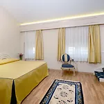 Vittoria Hotel